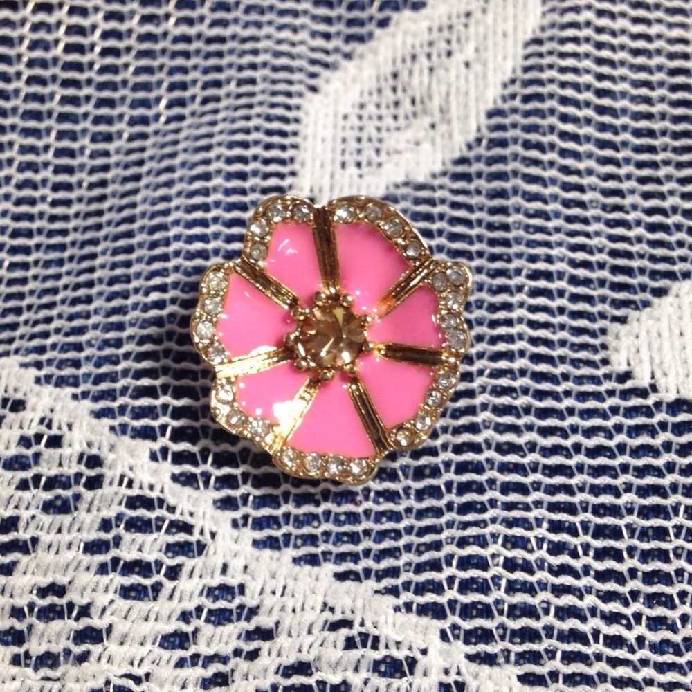 3 items free shipping Kate spade flower earrings - Picture 3 of 5